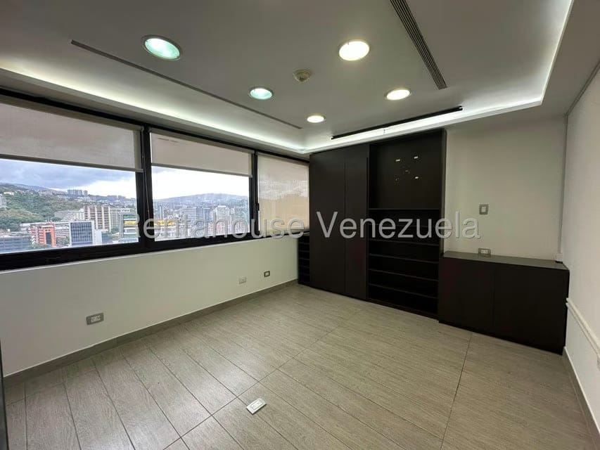 Comercial (Oficina) en Alquiler en Chuao, Distrito Metropolitano - 11