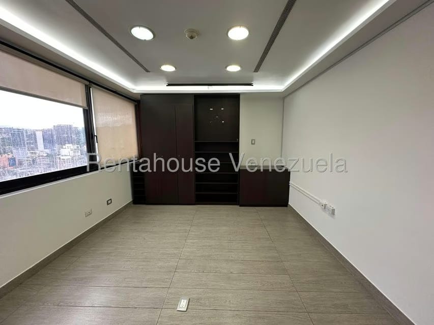 Comercial (Oficina) en Alquiler en Chuao, Distrito Metropolitano - 15