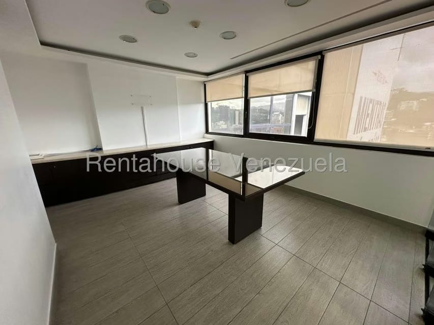 Comercial (Oficina) en Alquiler en Chuao, Distrito Metropolitano - 16