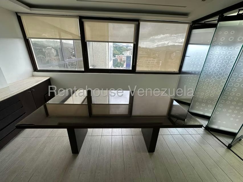 Comercial (Oficina) en Alquiler en Chuao, Distrito Metropolitano - 17