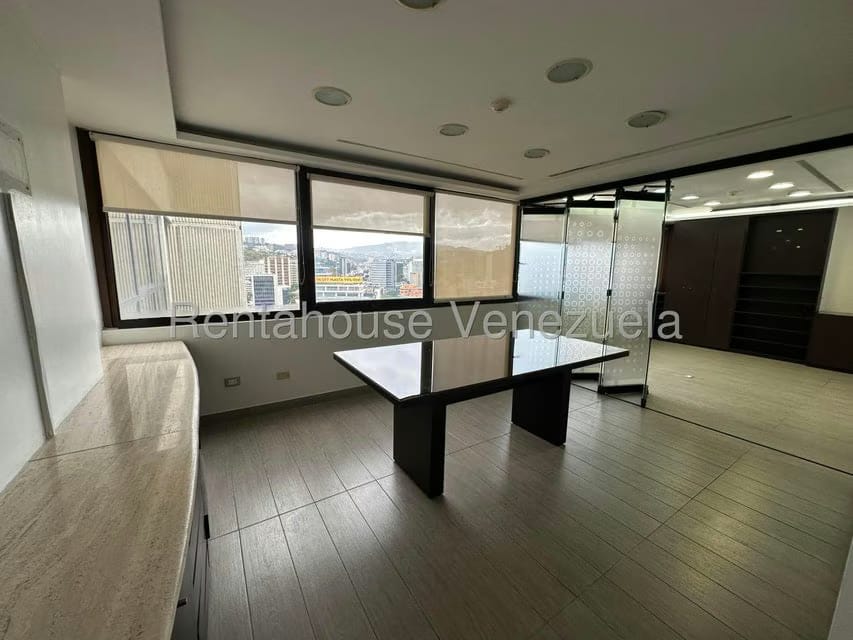 Comercial (Oficina) en Alquiler en Chuao, Distrito Metropolitano - 18