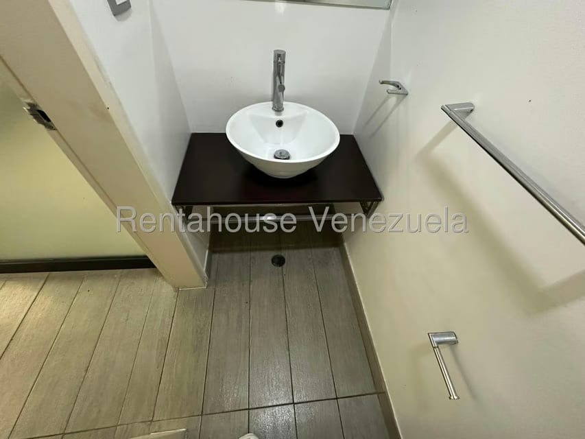 Comercial (Oficina) en Alquiler en Chuao, Distrito Metropolitano - 25