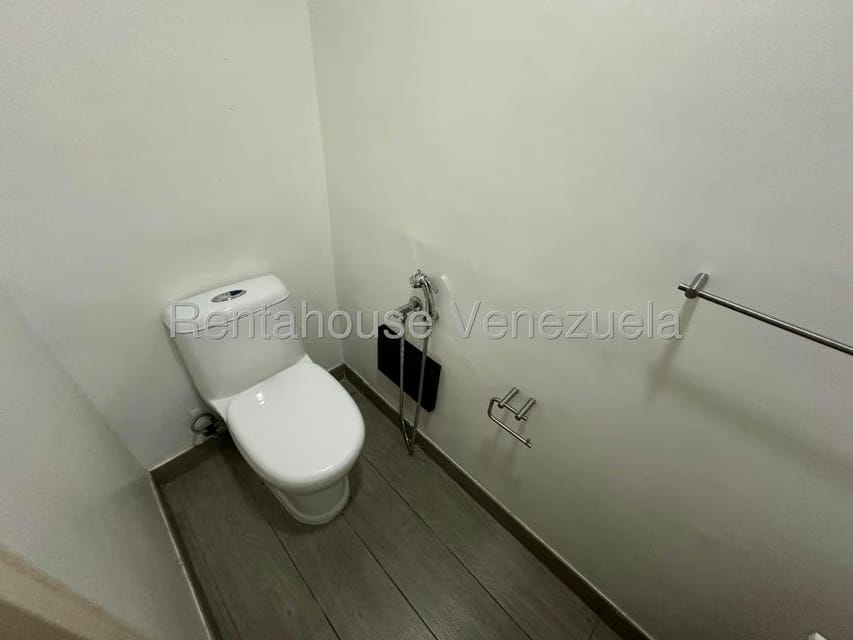 Comercial (Oficina) en Alquiler en Chuao, Distrito Metropolitano - 27