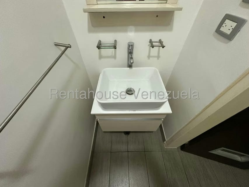 Comercial (Oficina) en Alquiler en Chuao, Distrito Metropolitano - 28