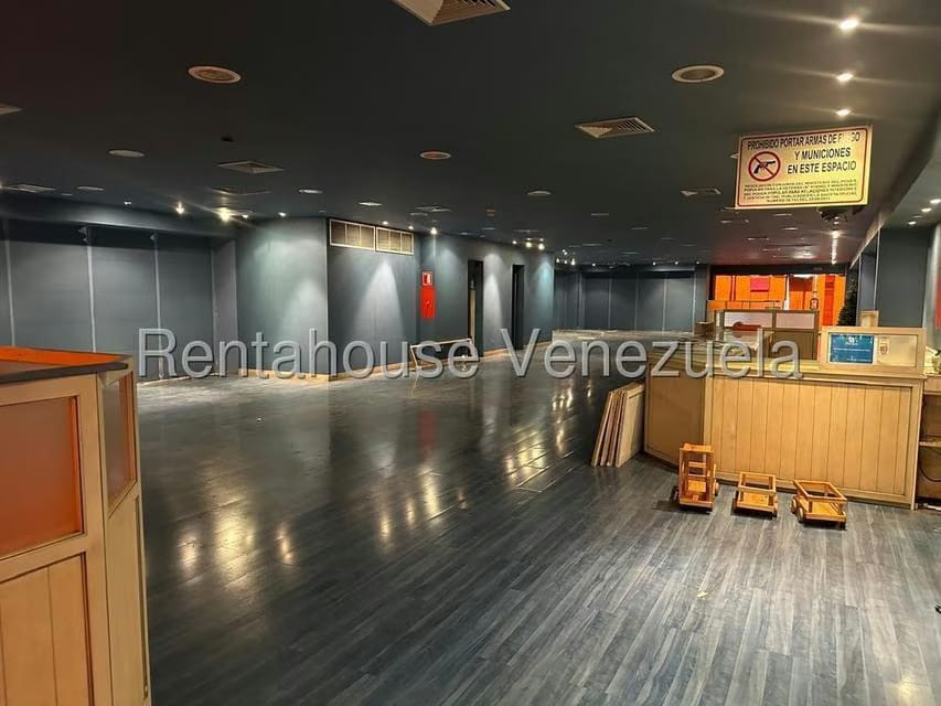 Comercial (Local Comercial) en Venta en Avenida Bella Vista, Zulia - 3