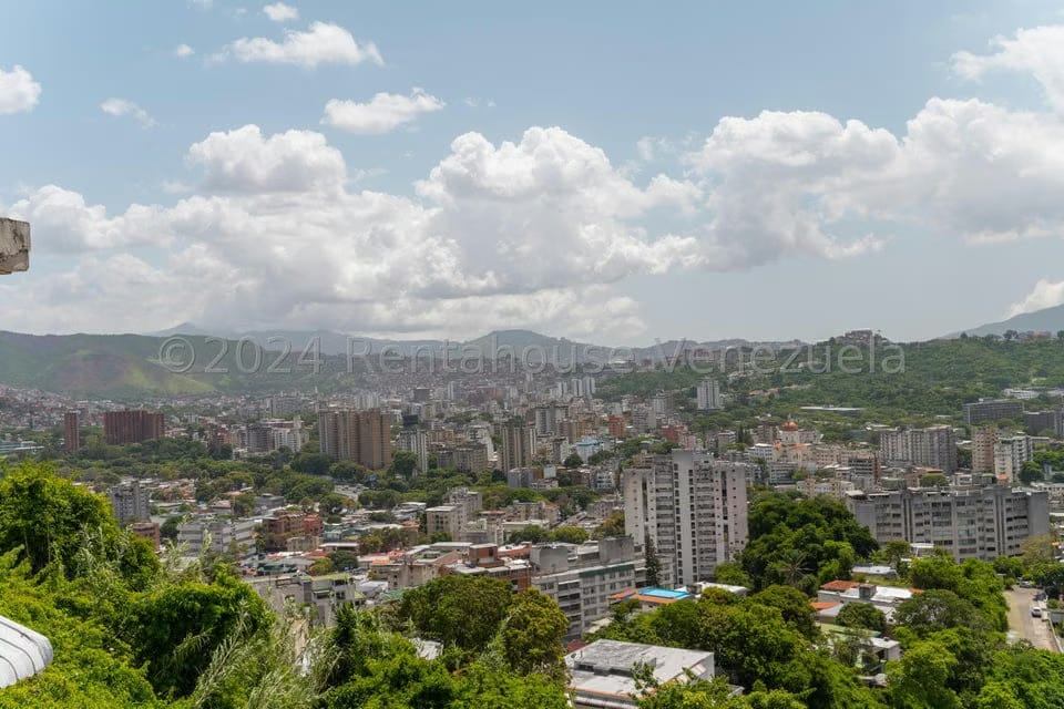 Terreno (Comercial) en Venta en Colinas de Los Chaguaramos, Distrito Metropolitano - 11