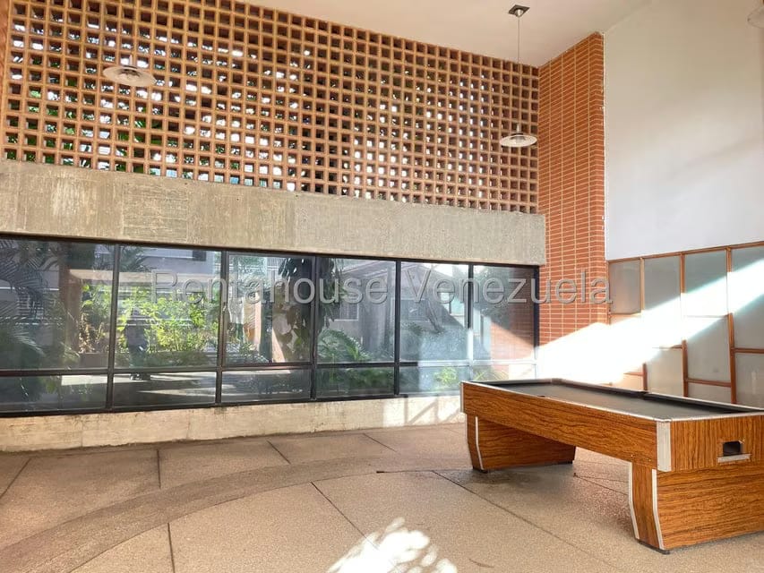 Apartamento (1 Nivel) en Alquiler en El Rosal, Distrito Metropolitano - 12