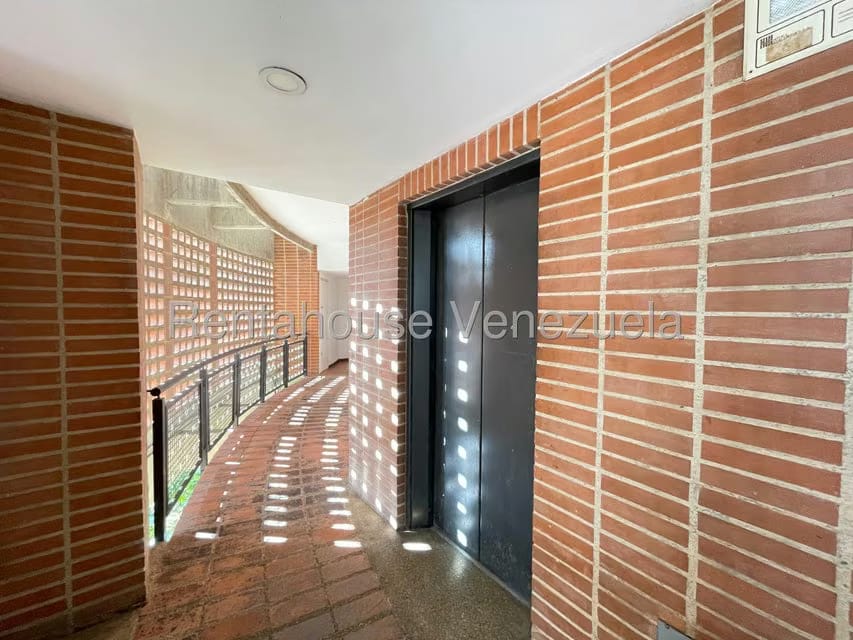 Apartamento (1 Nivel) en Alquiler en El Rosal, Distrito Metropolitano - 15