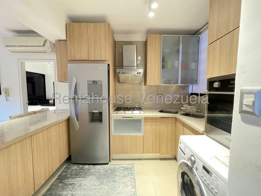 Apartamento (1 Nivel) en Alquiler en El Rosal, Distrito Metropolitano - 19