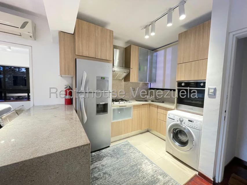 Apartamento (1 Nivel) en Alquiler en El Rosal, Distrito Metropolitano - 20