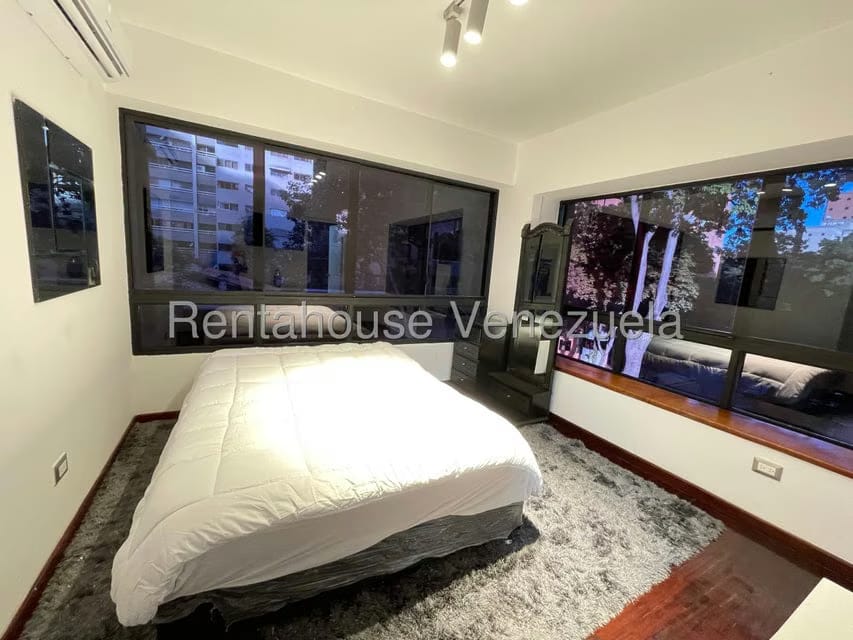 Apartamento (1 Nivel) en Alquiler en El Rosal, Distrito Metropolitano - 30