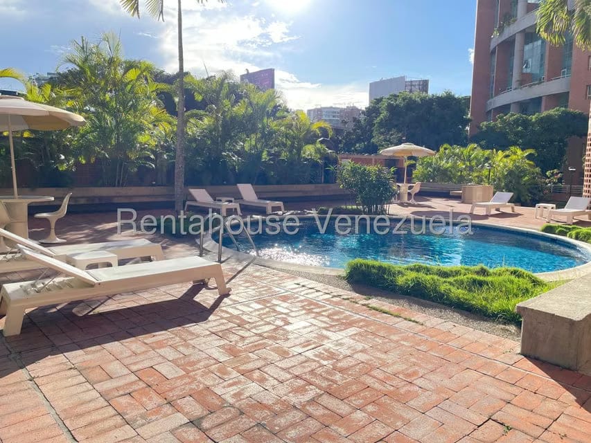 Apartamento (1 Nivel) en Alquiler en El Rosal, Distrito Metropolitano - 6
