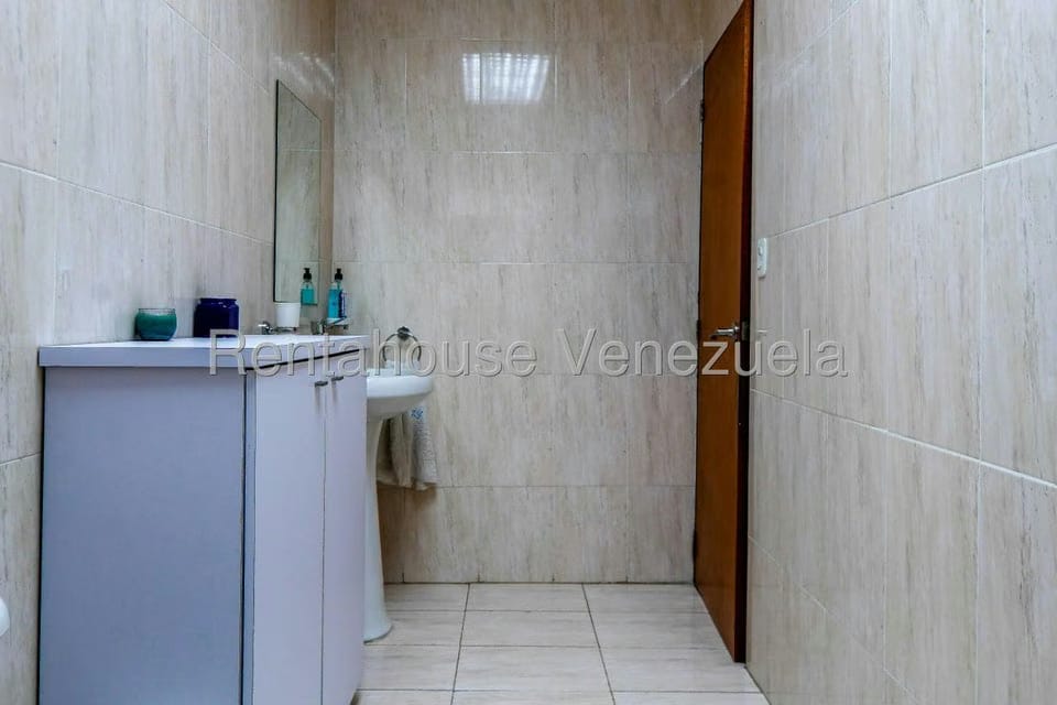 Negocios y Empresas (Entretenimiento) en Venta en La Florida, Distrito Metropolitano - 18