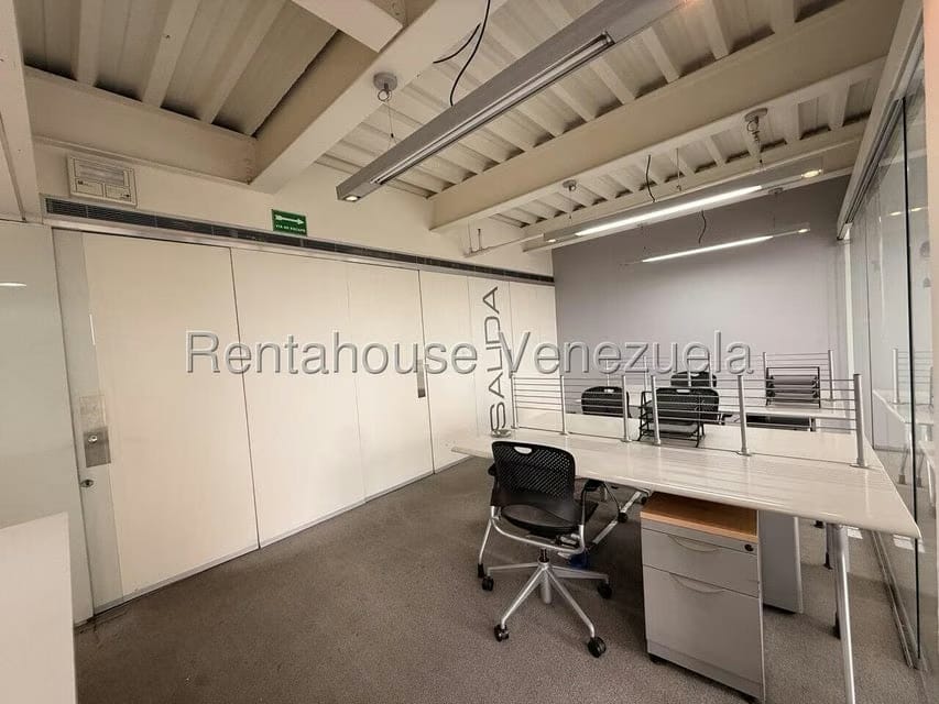 Comercial (Local Comercial) en Venta en La Lagunita Country Club, Distrito Metropolitano - 25