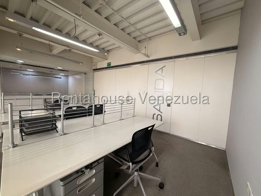Comercial (Local Comercial) en Venta en La Lagunita Country Club, Distrito Metropolitano - 10