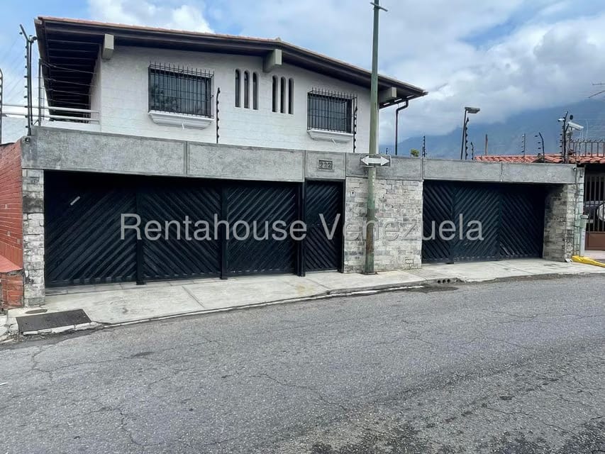 Casa (Multipes Niveles) en Venta en El Marques, Distrito Metropolitano