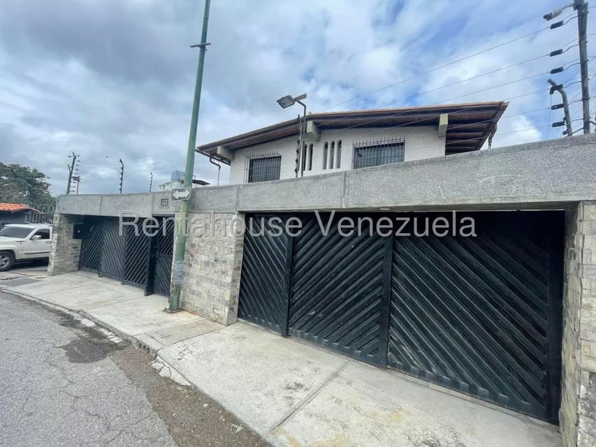 Casa (Multipes Niveles) en Venta en El Marques, Distrito Metropolitano - 2