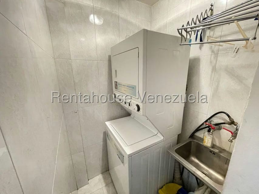 Casa (Multipes Niveles) en Venta en El Marques, Distrito Metropolitano - 25