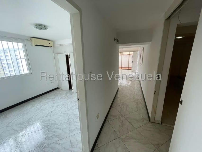 Casa (Multipes Niveles) en Venta en El Marques, Distrito Metropolitano - 54