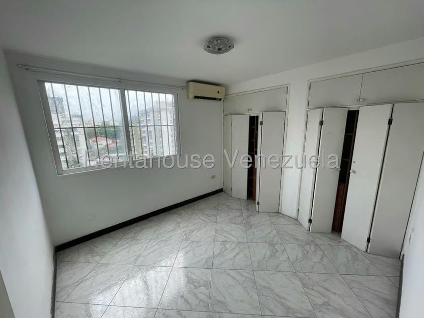 Casa (Multipes Niveles) en Venta en El Marques, Distrito Metropolitano - 57