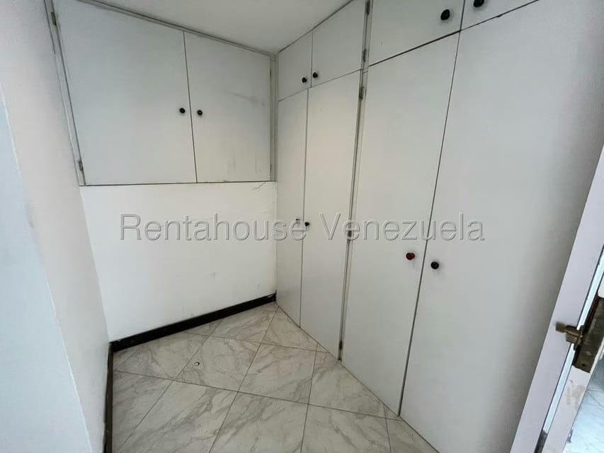 Casa (Multipes Niveles) en Venta en El Marques, Distrito Metropolitano - 60