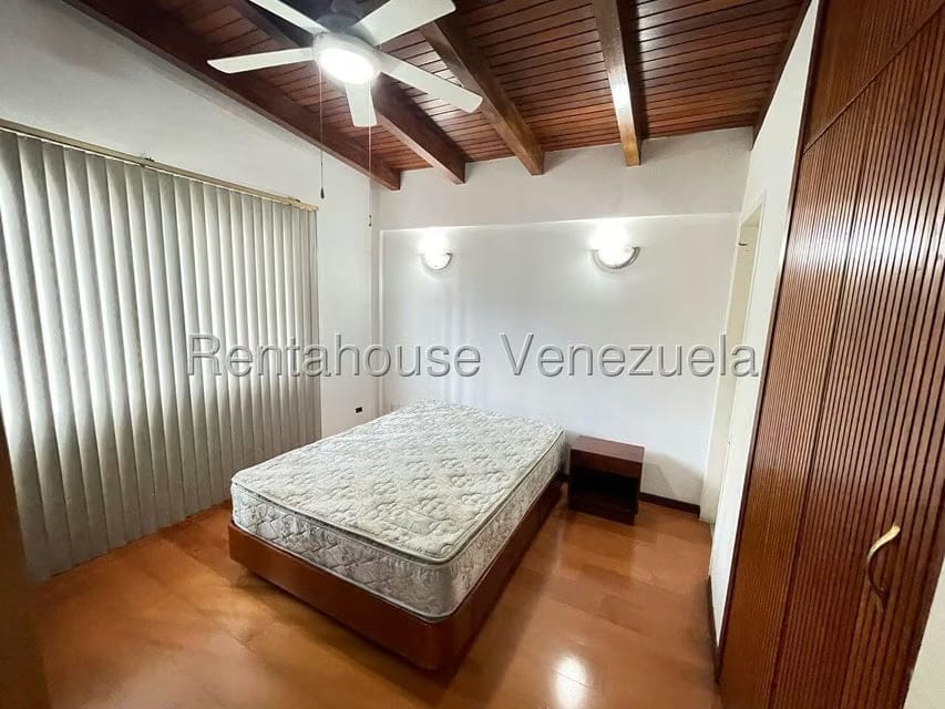Casa (Multipes Niveles) en Venta en El Marques, Distrito Metropolitano - 77