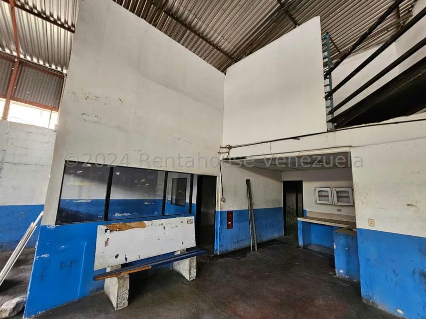 Comercial (Galpon - Deposito) en Venta en La California Norte, Distrito Metropolitano - 13