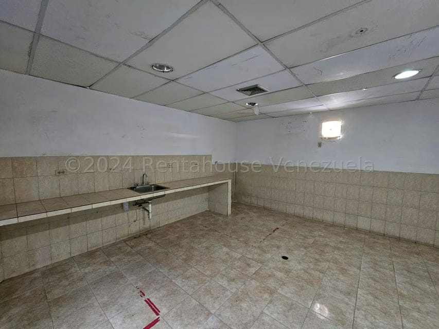 Comercial (Galpon - Deposito) en Venta en La California Norte, Distrito Metropolitano - 19