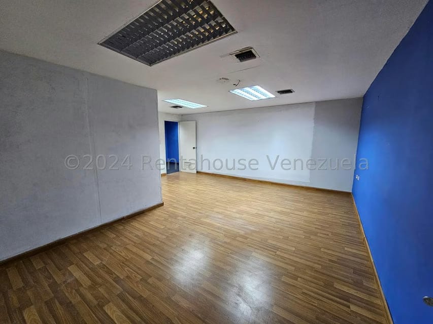Comercial (Galpon - Deposito) en Venta en La California Norte, Distrito Metropolitano - 23
