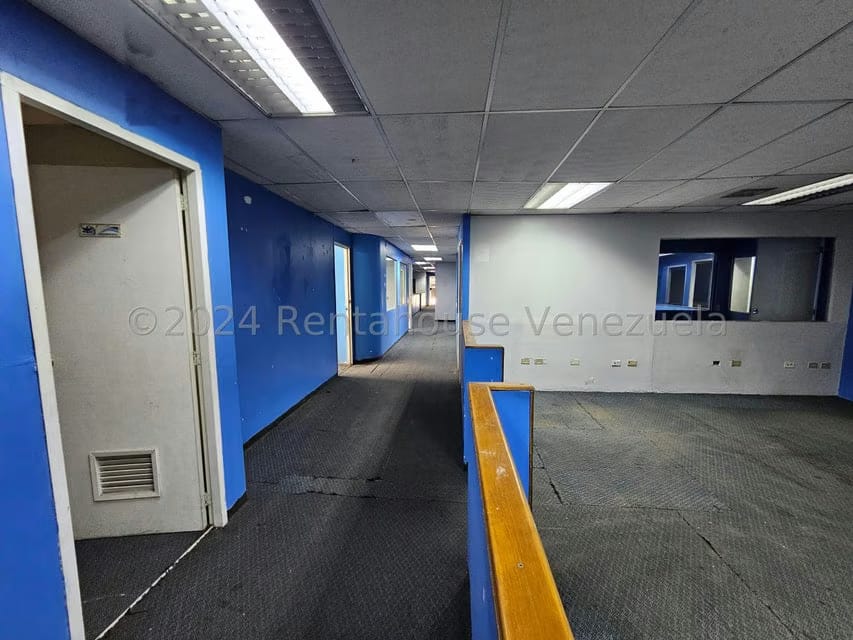 Comercial (Galpon - Deposito) en Venta en La California Norte, Distrito Metropolitano - 26
