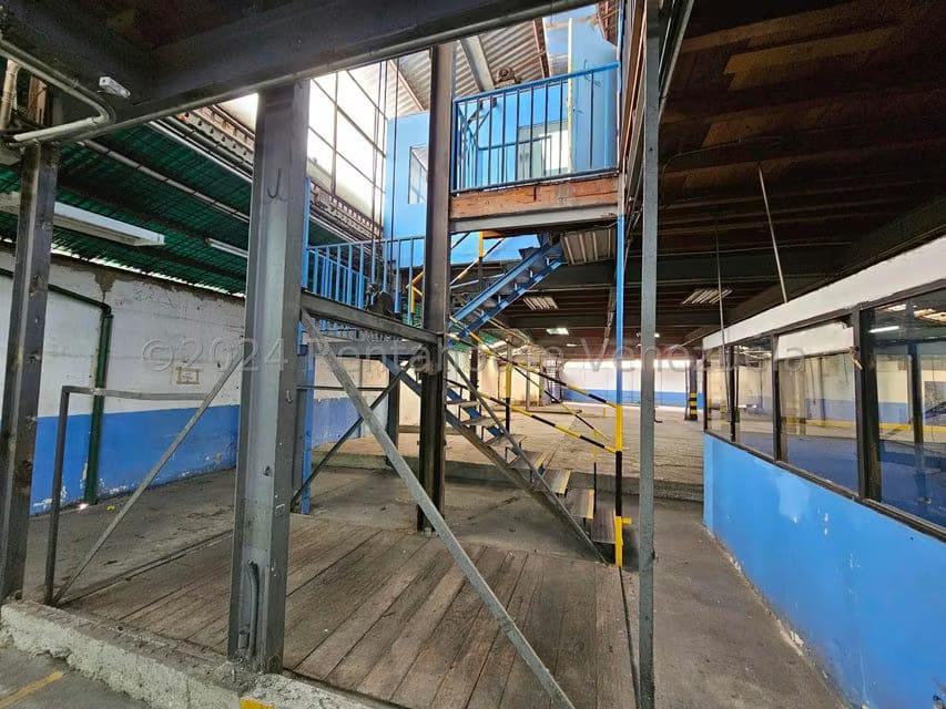 Comercial (Galpon - Deposito) en Venta en La California Norte, Distrito Metropolitano - 9
