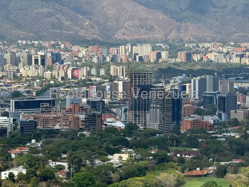 Apartamento (Penthouse) en Venta en Valle Arriba, Distrito Metropolitano - 134