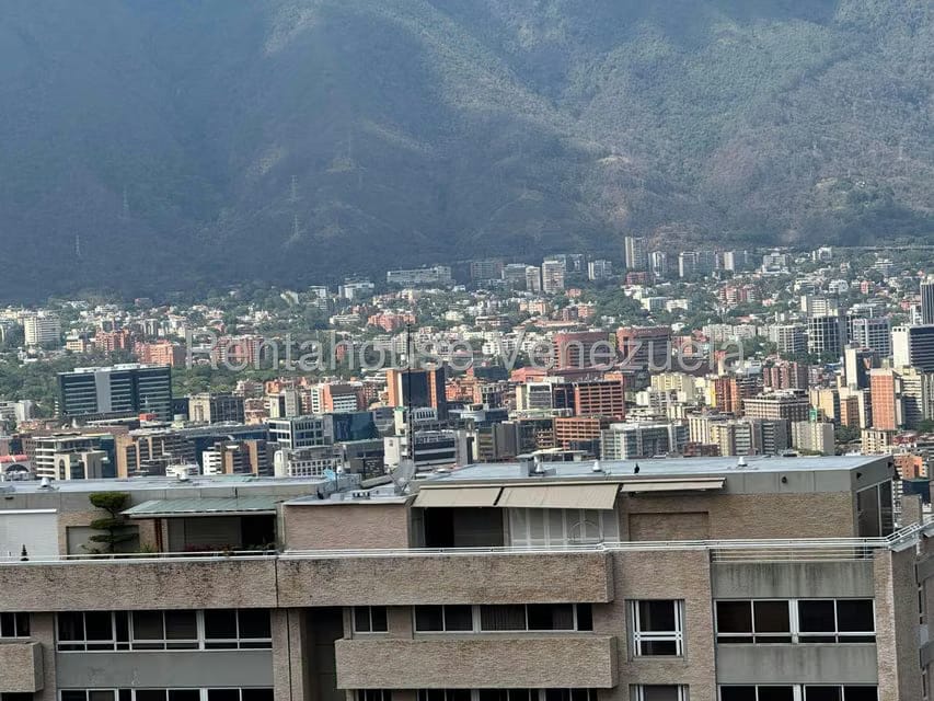 Apartamento (Penthouse) en Venta en Valle Arriba, Distrito Metropolitano - 135