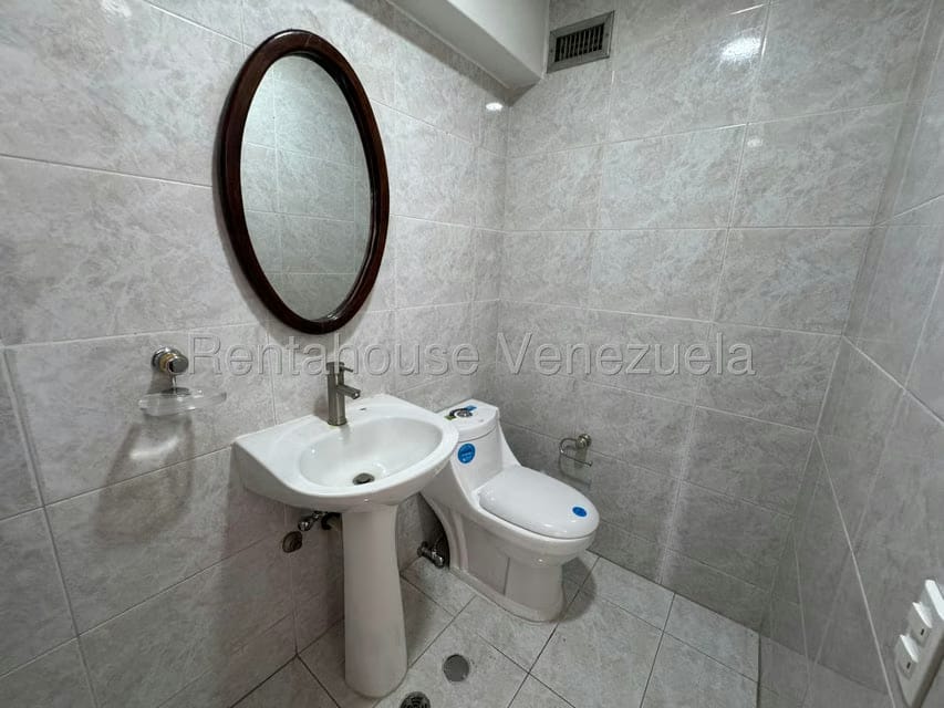 Apartamento (Penthouse) en Venta en Valle Arriba, Distrito Metropolitano - 16