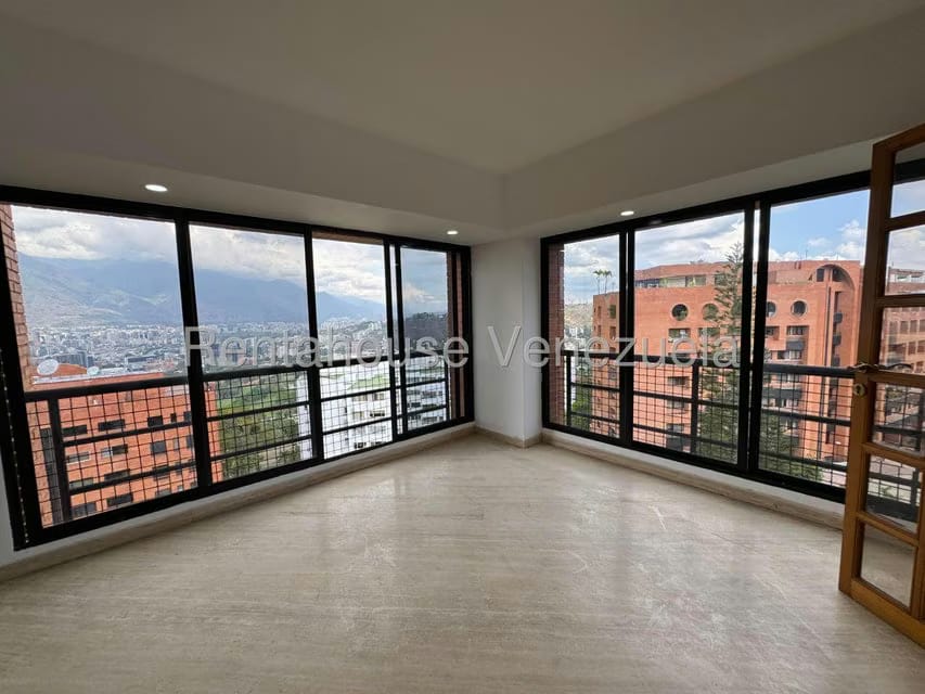 Apartamento (Penthouse) en Venta en Valle Arriba, Distrito Metropolitano - 30