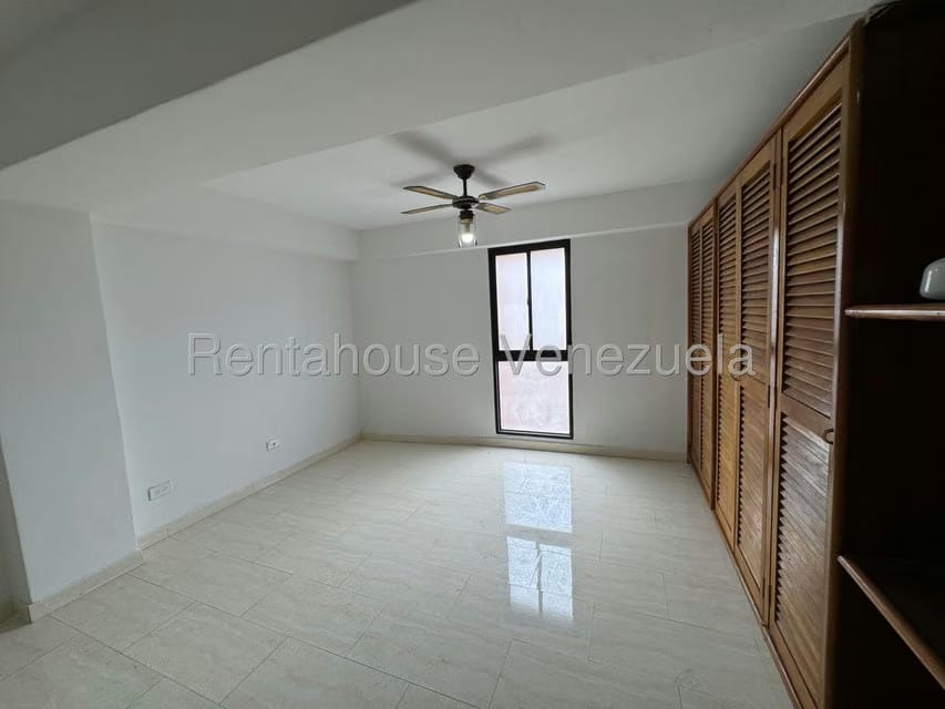 Apartamento (Penthouse) en Venta en Valle Arriba, Distrito Metropolitano - 72