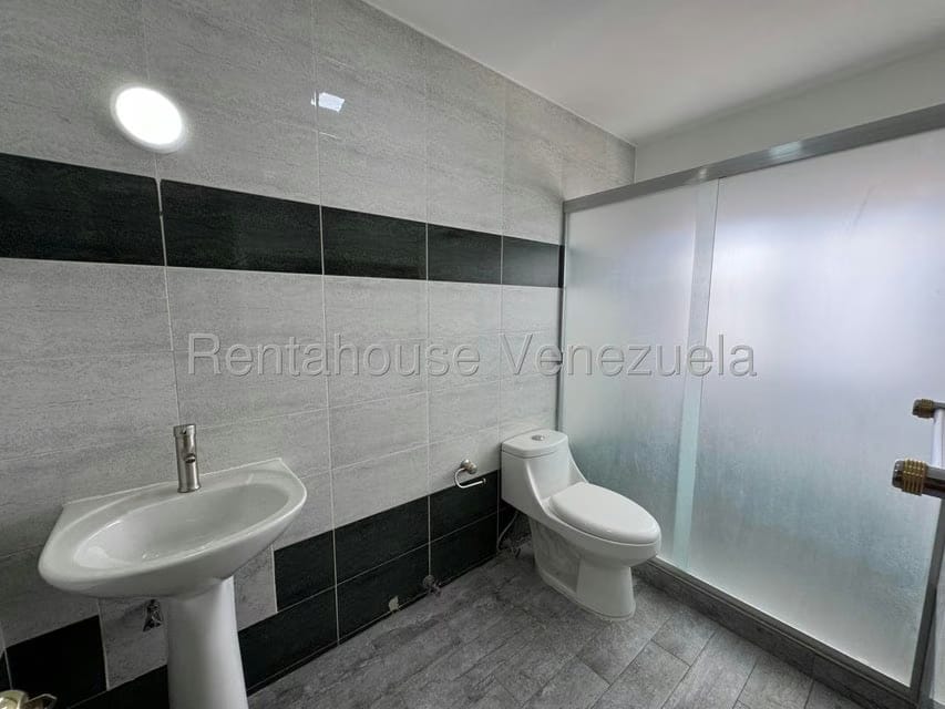 Apartamento (Penthouse) en Venta en Valle Arriba, Distrito Metropolitano - 96