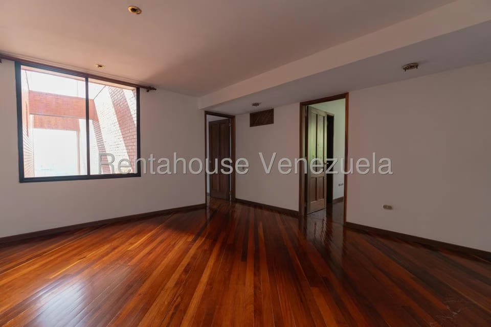 Apartamento (1 Nivel) en Venta en Lomas de Las Mercedes, Distrito Metropolitano - 17
