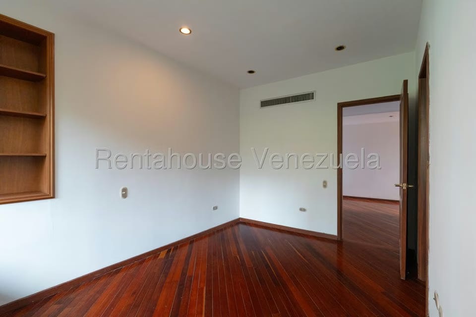 Apartamento (1 Nivel) en Venta en Lomas de Las Mercedes, Distrito Metropolitano - 19