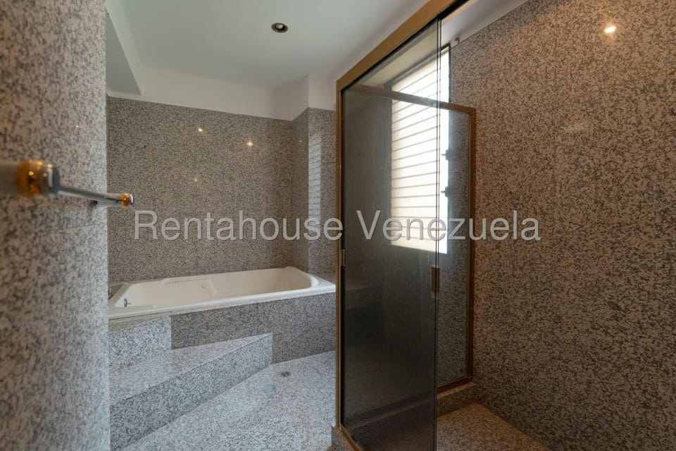 Apartamento (1 Nivel) en Venta en Lomas de Las Mercedes, Distrito Metropolitano - 24