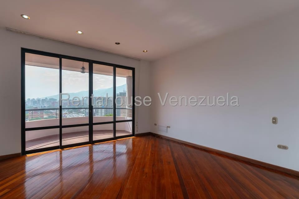 Apartamento (1 Nivel) en Venta en Lomas de Las Mercedes, Distrito Metropolitano - 25