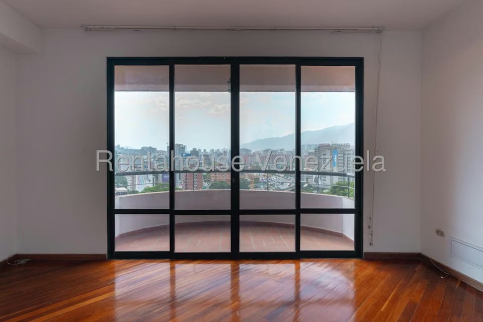 Apartamento (1 Nivel) en Venta en Lomas de Las Mercedes, Distrito Metropolitano - 32
