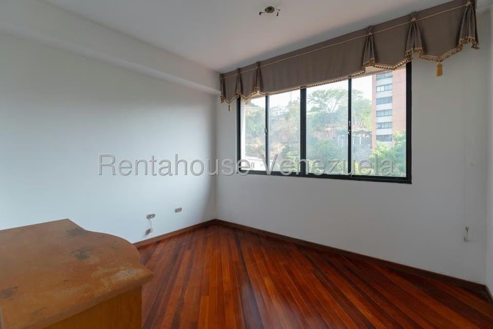 Apartamento (1 Nivel) en Venta en Lomas de Las Mercedes, Distrito Metropolitano - 9