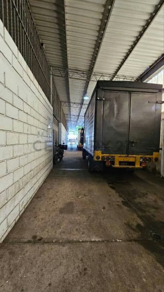 Venta galpón las lomas - 10
