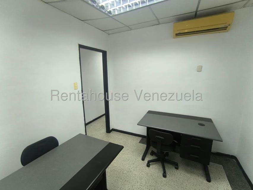 Comercial (Oficina) en Alquiler en Zona Industrial, Carabobo - 12