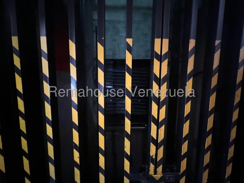 Comercial (Edificio) en Alquiler en La Urbina, Distrito Metropolitano - 14