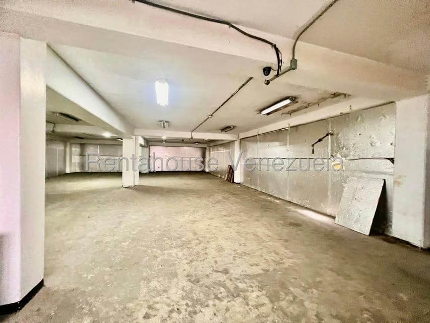Comercial (Edificio) en Alquiler en La Urbina, Distrito Metropolitano - 17