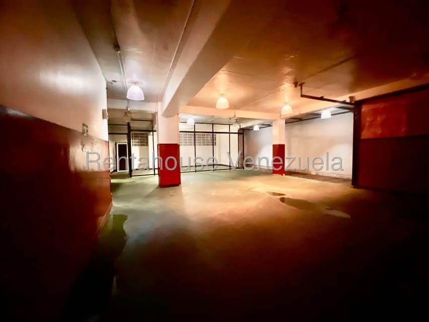 Comercial (Edificio) en Alquiler en La Urbina, Distrito Metropolitano - 8