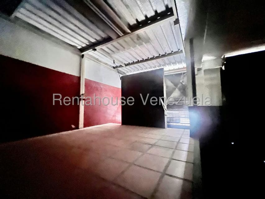 Comercial (Edificio) en Alquiler en La Urbina, Distrito Metropolitano - 10