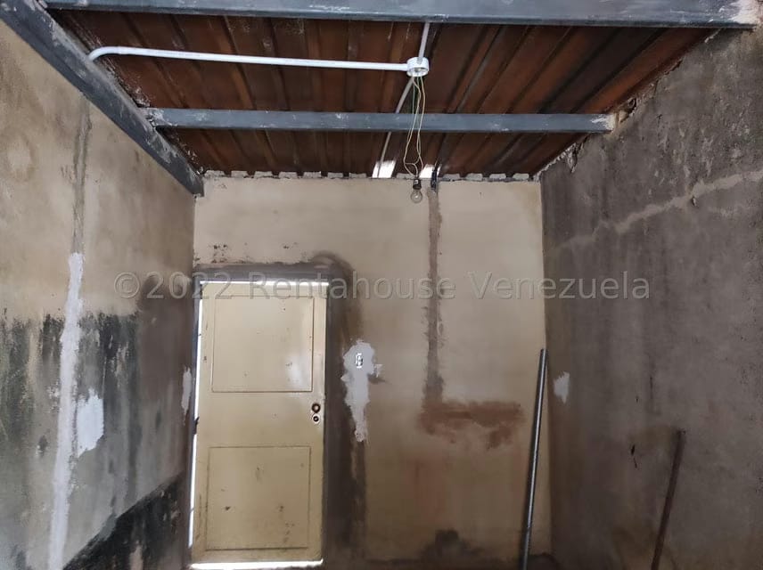 Comercial (Local Comercial) en Venta en Parque Valencia, Carabobo - 101